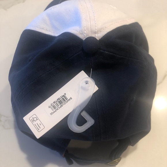 Pokémon Ball Hat - Picture 2 of 5